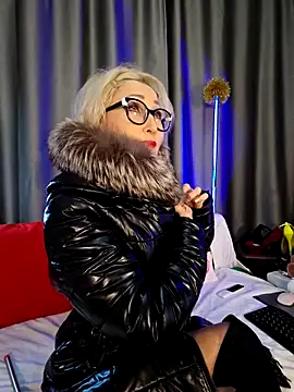 Snapshot of Milforja chatting on 02/21/26, 05:14 Milforja online show from 02/21/26, 05:14