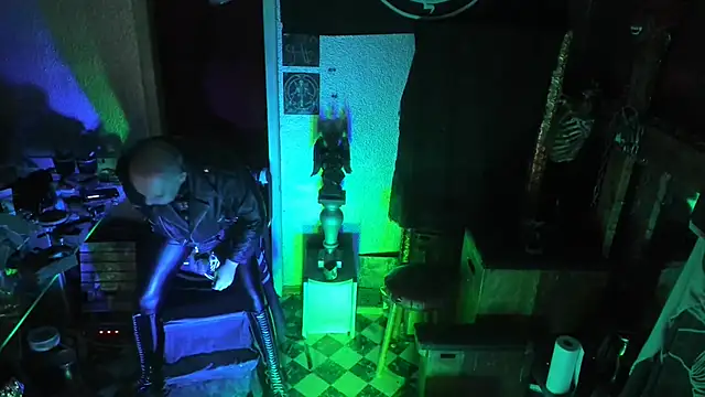 Snapshot of BULGEDEMON chatting on 02/16/26, 02:51 BULGEDEMON online show from 02/16/26, 02:51