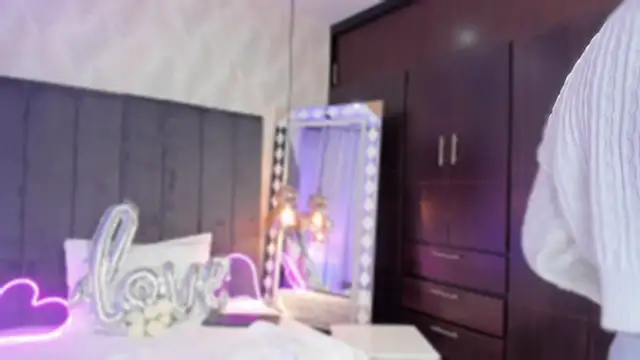 Snapshot of SHARONN____ chatting on 02/11/25, 03:50 SHARONN online show from 02/11/25, 03:50