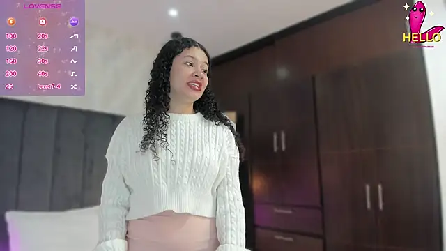 Snapshot of SHARONN____ chatting on 02/13/25, 03:29 SHARONN online show from 02/13/25, 03:29