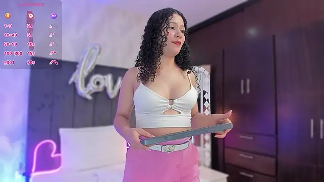 Snapshot of SHARONN____ chatting on 02/24/25, 03:44 SHARONN online show from 02/24/25, 03:44