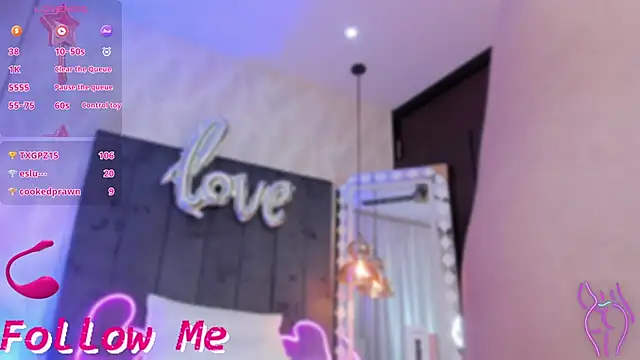 Snapshot of SHARONN____ chatting on 02/26/25, 10:04 SHARONN online show from 02/26/25, 10:04