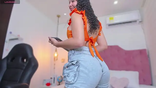 Snapshot of SHARONN____ chatting on 03/01/25, 07:15 SHARONN online show from 03/01/25, 07:15