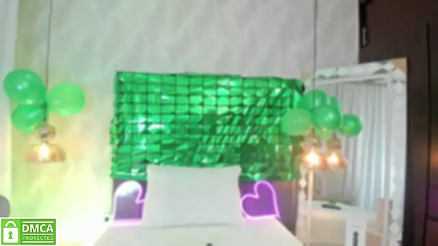 Snapshot of SHARONN____ chatting on 03/18/25, 04:37 SHARONN online show from 03/18/25, 04:37