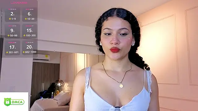 Snapshot of SHARONN____ chatting on 10/20/25, 04:13 SHARONN online show from 10/20/25, 04:13