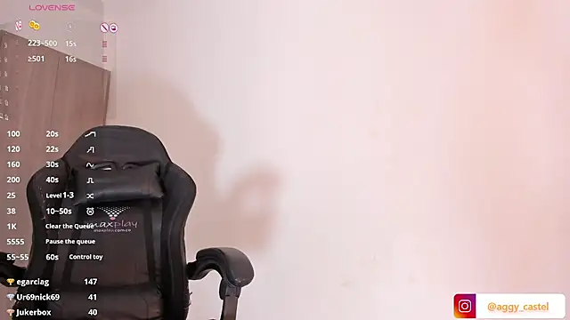 aggy castel online show from 12/22/24, 10:47