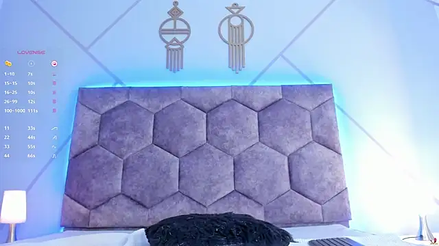 aggy castel online show from 02/11/25, 06:40