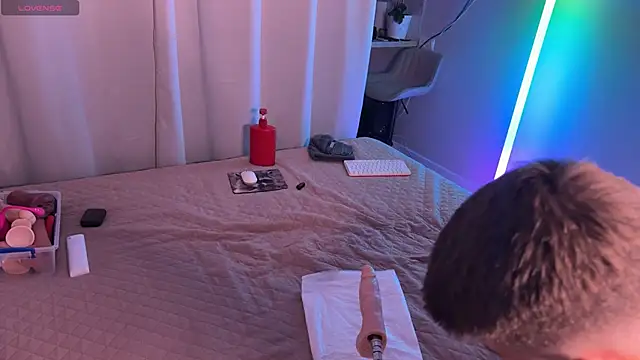 Snapshot of Walt_Enjoy chatting on 11/17/25, 06:35 Walt Enjoy online show from 11/17/25, 06:35