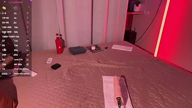 Snapshot of Walt_Enjoy chatting on 11/25/25, 07:36 Walt Enjoy online show from 11/25/25, 07:36