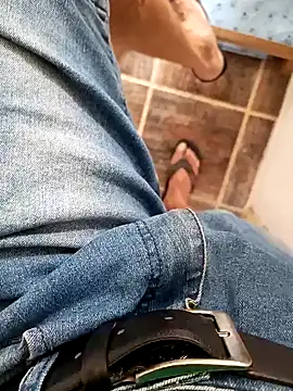 Snapshot of paubabando_ chatting on 03/15/25, 01:29 paubabando online show from 03/15/25, 01:29