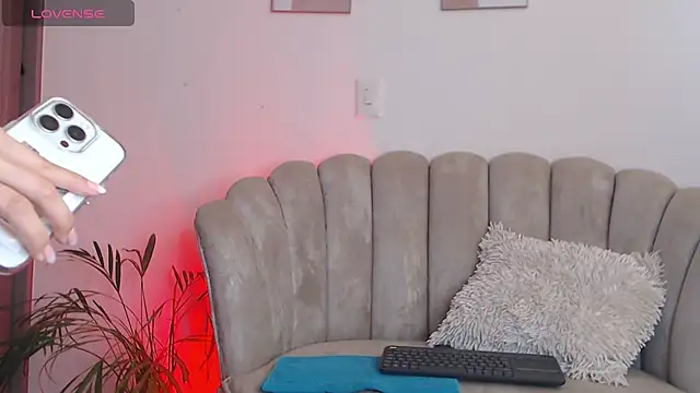 Tamaraa Serra online show from 03/13/25, 04:56