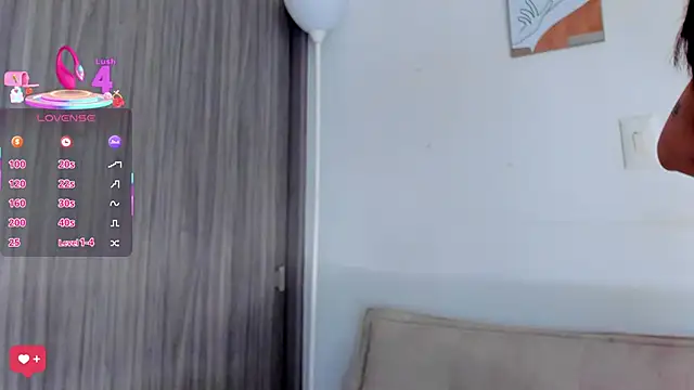 Tamaraa Serra online show from 10/25/25, 07:30