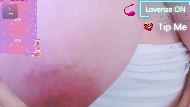 Snapshot of Weiwei5200 chatting on 09/20/25, 08:37 Weiwei5200 online show from 09/20/25, 08:37