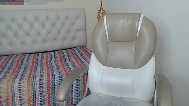 Snapshot of Jheidertwink chatting on 12/18/24, 03:47 Jheidertwink online show from 12/18/24, 03:47