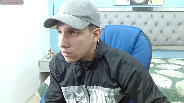 Snapshot of Jheidertwink chatting on 12/27/24, 06:35 Jheidertwink online show from 12/27/24, 06:35