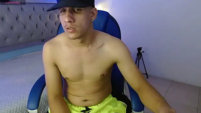 Snapshot of Jheidertwink chatting on 01/21/25, 01:00 Jheidertwink online show from 01/21/25, 01:00