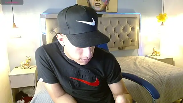 Snapshot of Jheidertwink chatting on 01/24/25, 04:16 Jheidertwink online show from 01/24/25, 04:16