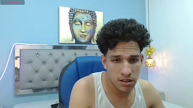 Snapshot of Jheidertwink chatting on 02/14/25, 03:43 Jheidertwink online show from 02/14/25, 03:43