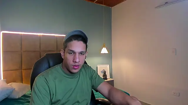 Snapshot of Jheidertwink chatting on 09/12/25, 12:27 Jheidertwink online show from 09/12/25, 12:27