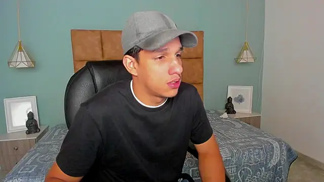 Snapshot of Jheidertwink chatting on 09/22/25, 12:29 Jheidertwink online show from 09/22/25, 12:29