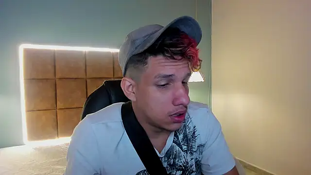 Snapshot of Jheidertwink chatting on 09/30/25, 12:54 Jheidertwink online show from 09/30/25, 12:54