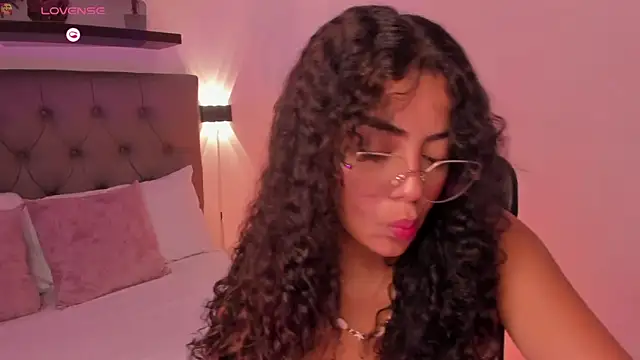 yaya23x online show from 12/16/25, 01:27