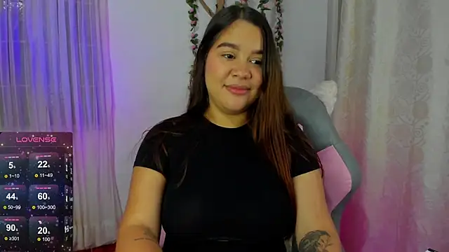 Snapshot of Eily__ chatting on 01/15/25, 02:06 Eily online show from 01/15/25, 02:06