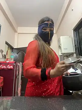 HoneyBearCpl online show from 01/31/25, 04:27