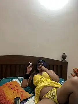 HoneyBearCpl online show from 02/04/25, 04:50