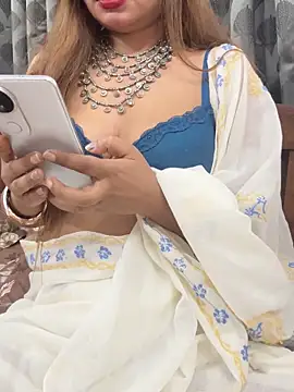 HoneyBearCpl online show from 12/14/25, 04:34