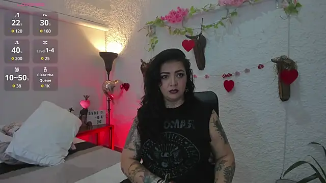 poisson ivy online show from 02/19/25, 10:12