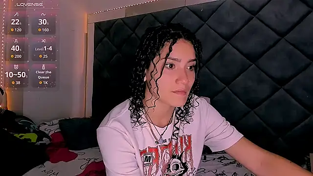 Nellyhills online show from 09/28/25, 11:32