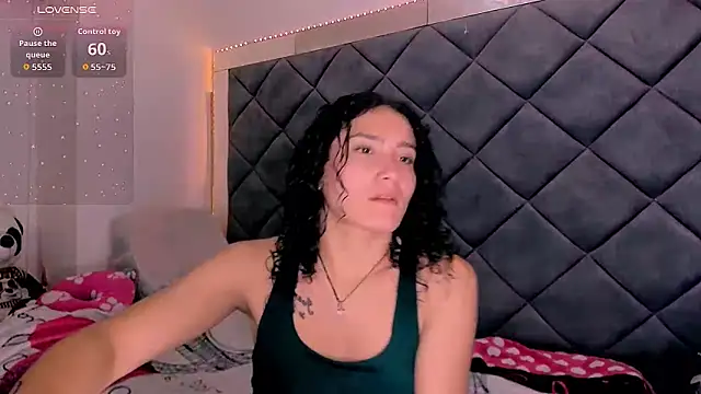 Nellyhills online show from 10/24/25, 06:04