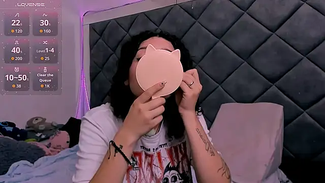 Nellyhills online show from 11/30/25, 07:40