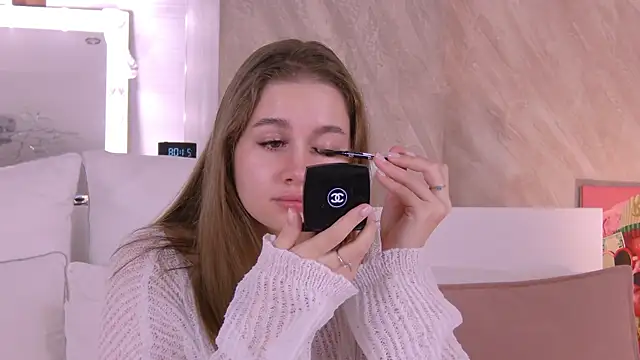 EllieHayes online show from 11/10/25, 06:07