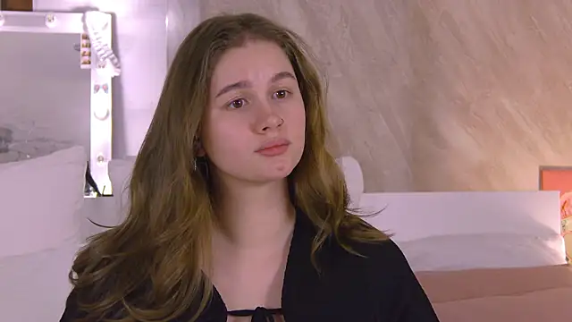 EllieHayes online show from 02/04/26, 07:42