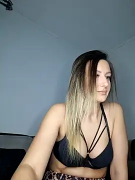 Snapshot of AudreyJoy chatting on 12/21/24, 09:58 AudreyJoy online show from 12/21/24, 09:58