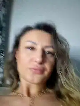 Snapshot of AudreyJoy chatting on 01/03/25, 01:38 AudreyJoy online show from 01/03/25, 01:38