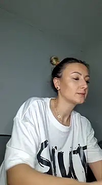 Snapshot of AudreyJoy chatting on 01/05/25, 02:06 AudreyJoy online show from 01/05/25, 02:06