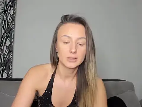 Snapshot of AudreyJoy chatting on 02/16/25, 01:14 AudreyJoy online show from 02/16/25, 01:14