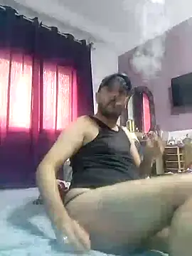 Snapshot of arabian82 chatting on 12/11/24, 11:08 arabian82 online show from 12/11/24, 11:08