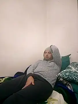 Snapshot of arabian82 chatting on 12/12/24, 10:31 arabian82 online show from 12/12/24, 10:31