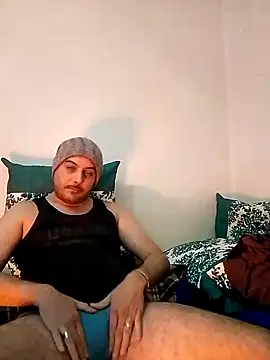 Snapshot of arabian82 chatting on 12/18/24, 11:19 arabian82 online show from 12/18/24, 11:19