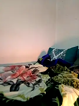 Snapshot of arabian82 chatting on 12/25/24, 09:22 arabian82 online show from 12/25/24, 09:22