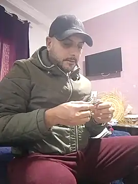 Snapshot of arabian82 chatting on 01/04/25, 05:16 arabian82 online show from 01/04/25, 05:16