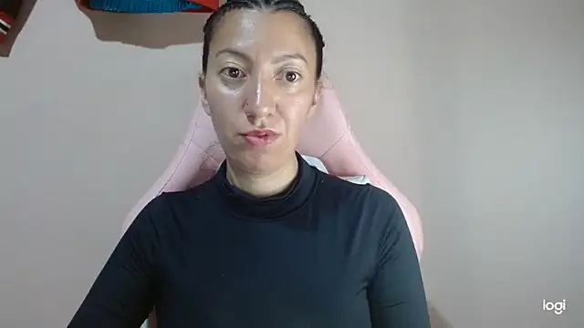 Snapshot of kaybabyhot chatting on 03/18/26, 03:53 kaybabyhot online show from 03/18/26, 03:53