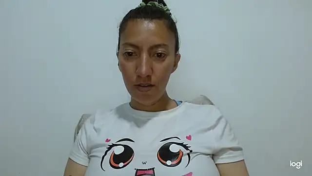 Snapshot of kaybabyhot chatting on 06/11/26, 12:47 kaybabyhot online show from 06/11/26, 12:47