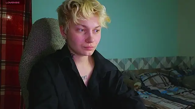 esajukyy online show from 12/14/24, 02:53