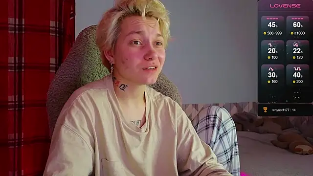 esajukyy online show from 02/10/25, 01:44