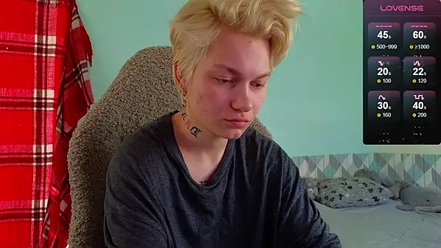 esajukyy online show from 02/26/25, 05:53